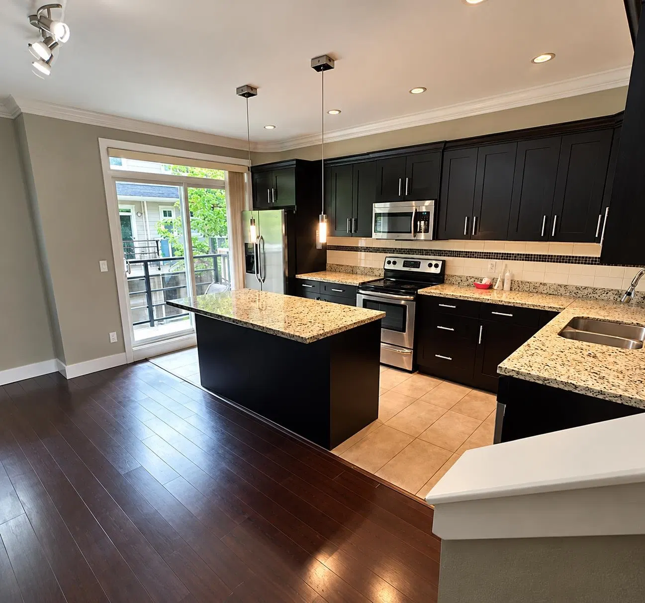 Photo 2 of 11 at #31 – 6383 140 Street