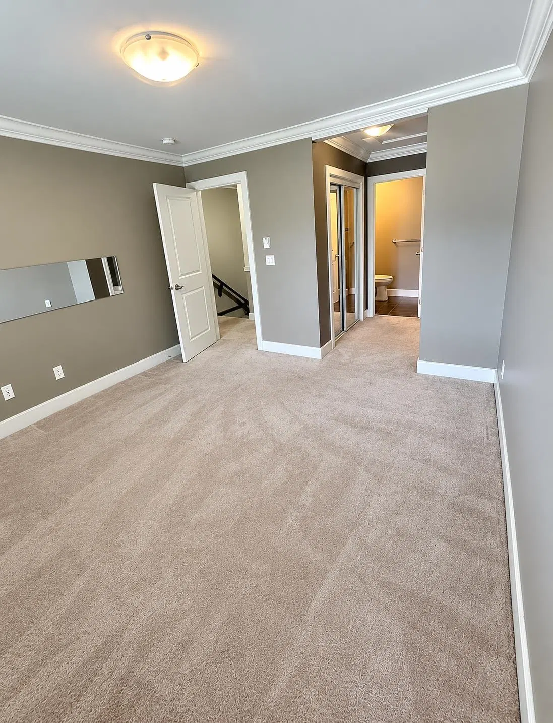 Photo 5 of 11 at #31 – 6383 140 Street