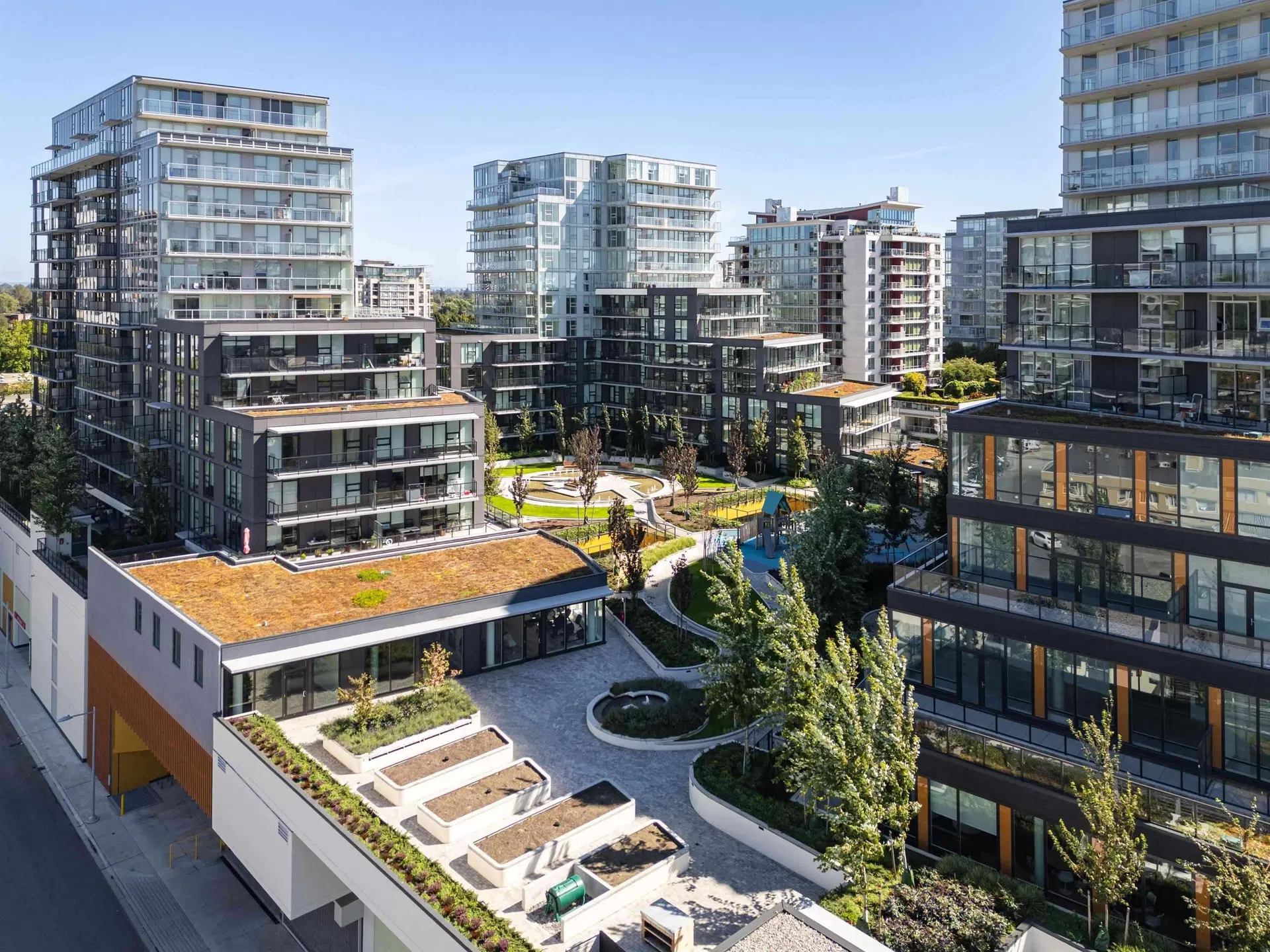Photo 1 of 2 at #707 – 6655 Buswell Street