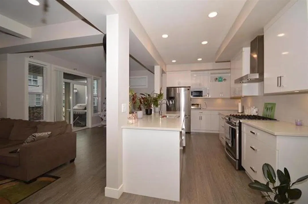 Photo 2 of 12 at 45594 Meadowbrook Drive