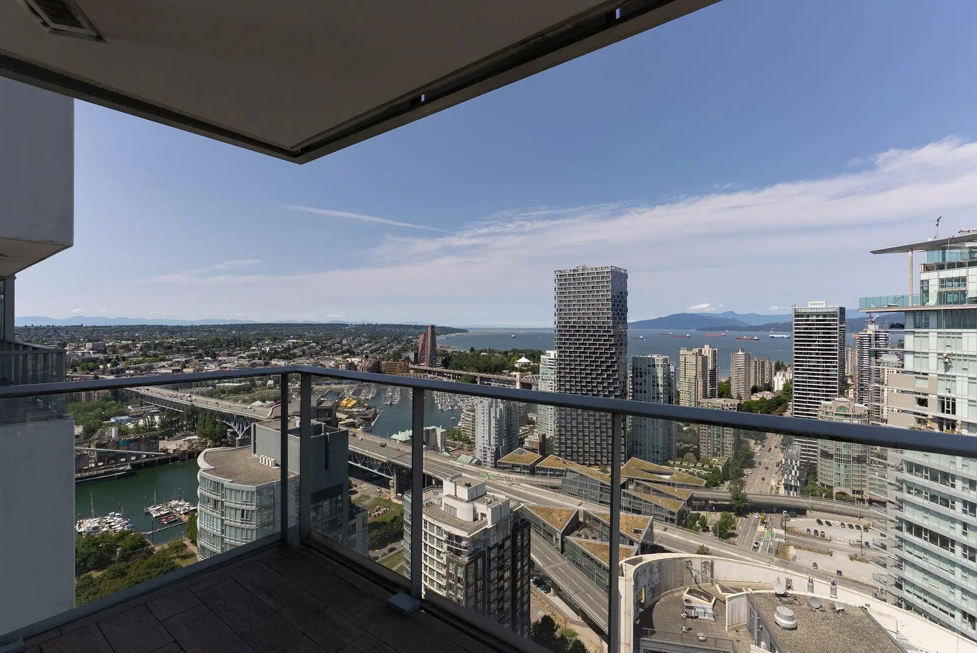 #4201 – 499 Pacific Street