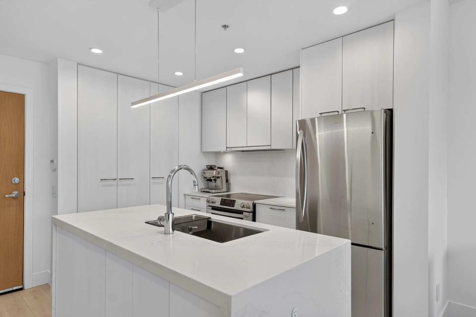 Photo 3 of 32 at #506 – 221 E 3rd