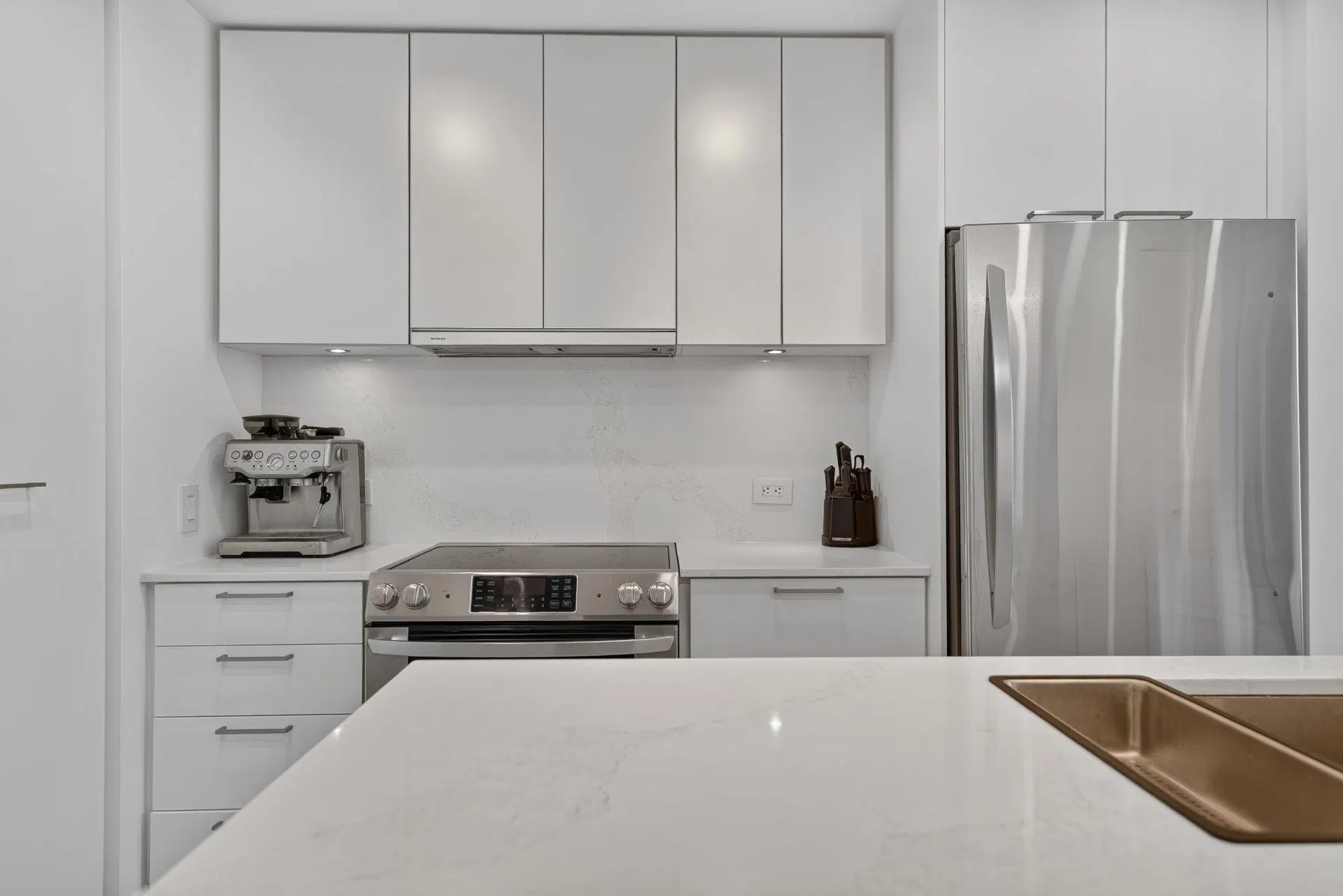 Photo 5 of 32 at #506 – 221 E 3rd
