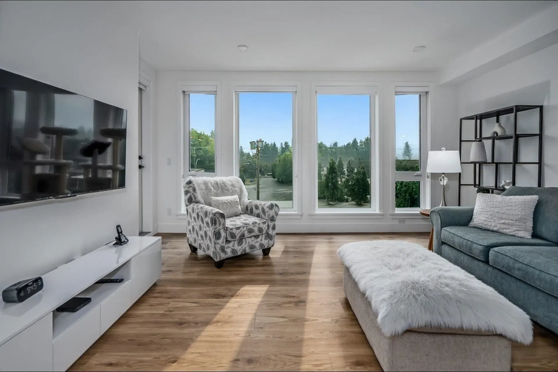 Photo 5 of 40 at #301 – 33160 Plaxton Crescent