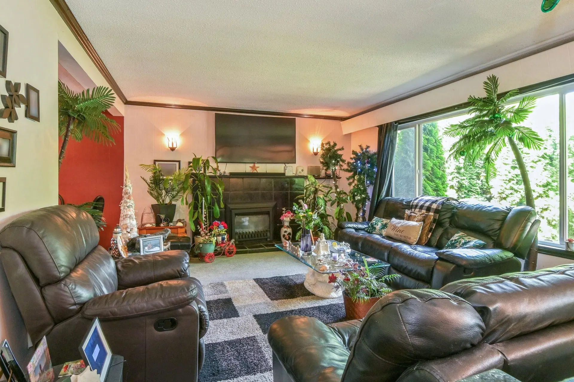 Photo 4 of 36 at 31868 Carlsrue Avenue