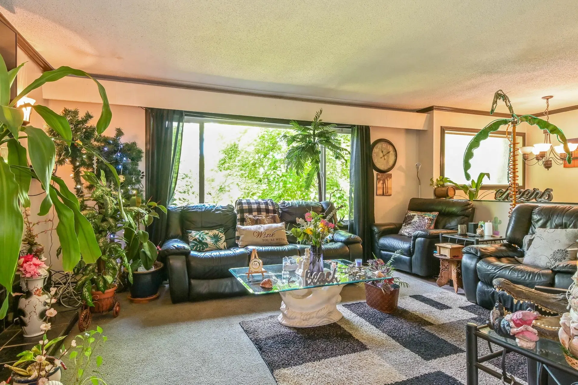 Photo 5 of 36 at 31868 Carlsrue Avenue