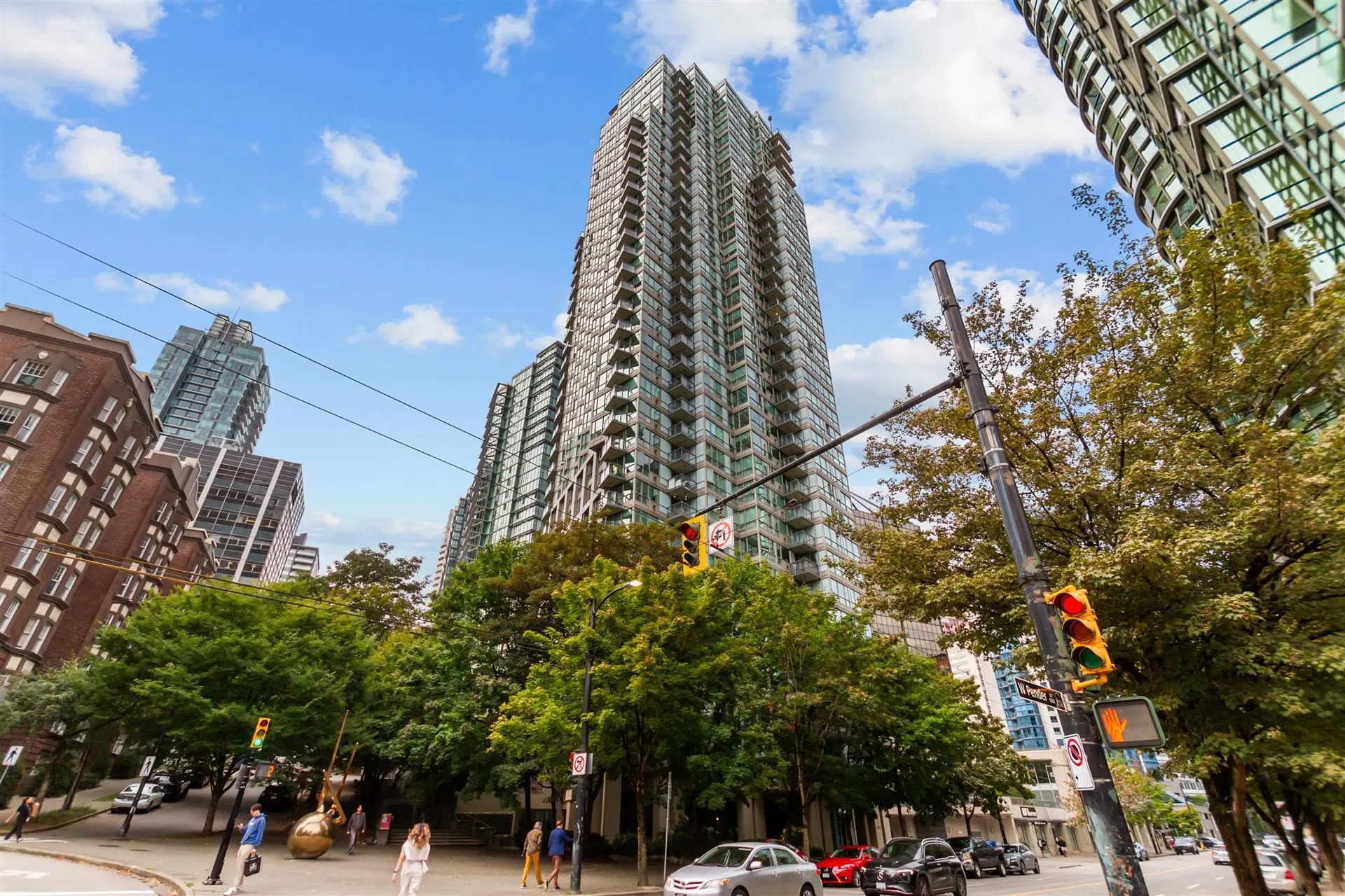 #2206 – 1328 Pender Street