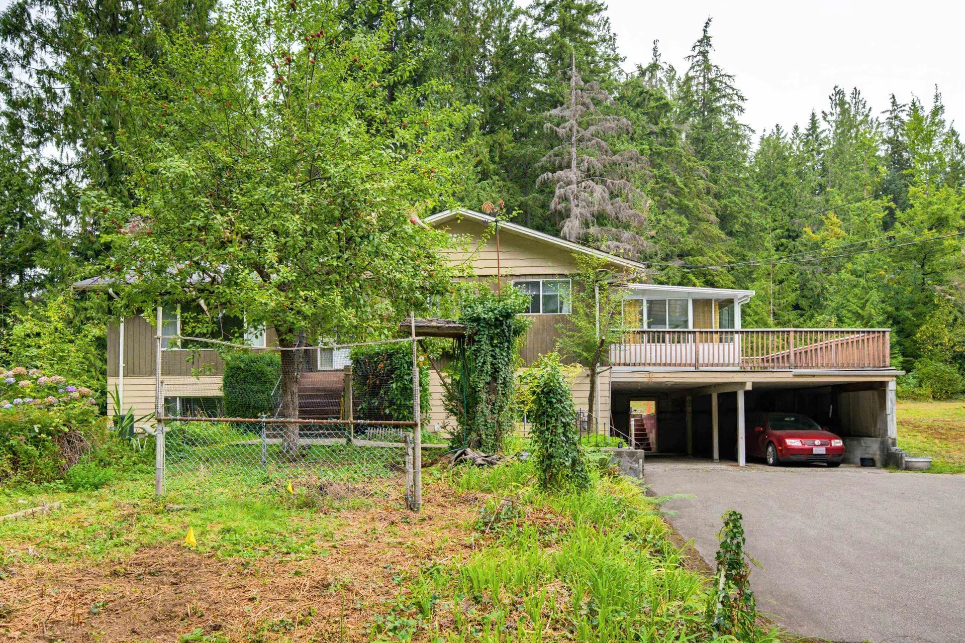 Photo 1 of 40 at 28595 Dewdney Trunk Road