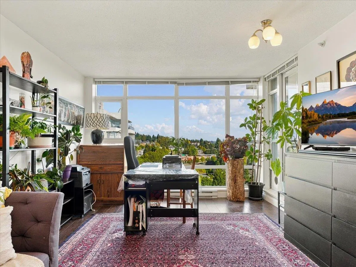 Photo 2 of 28 at #1608 – 555 Delestre Avenue