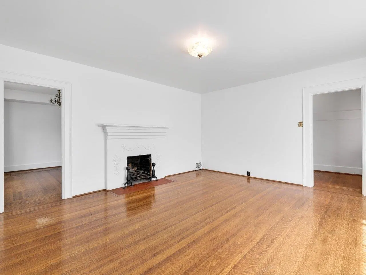 Photo 3 of 37 at 2087 E 26th Avenue