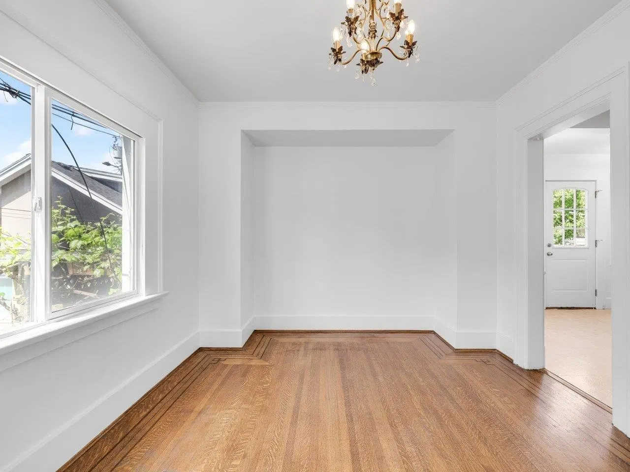 Photo 4 of 37 at 2087 E 26th Avenue
