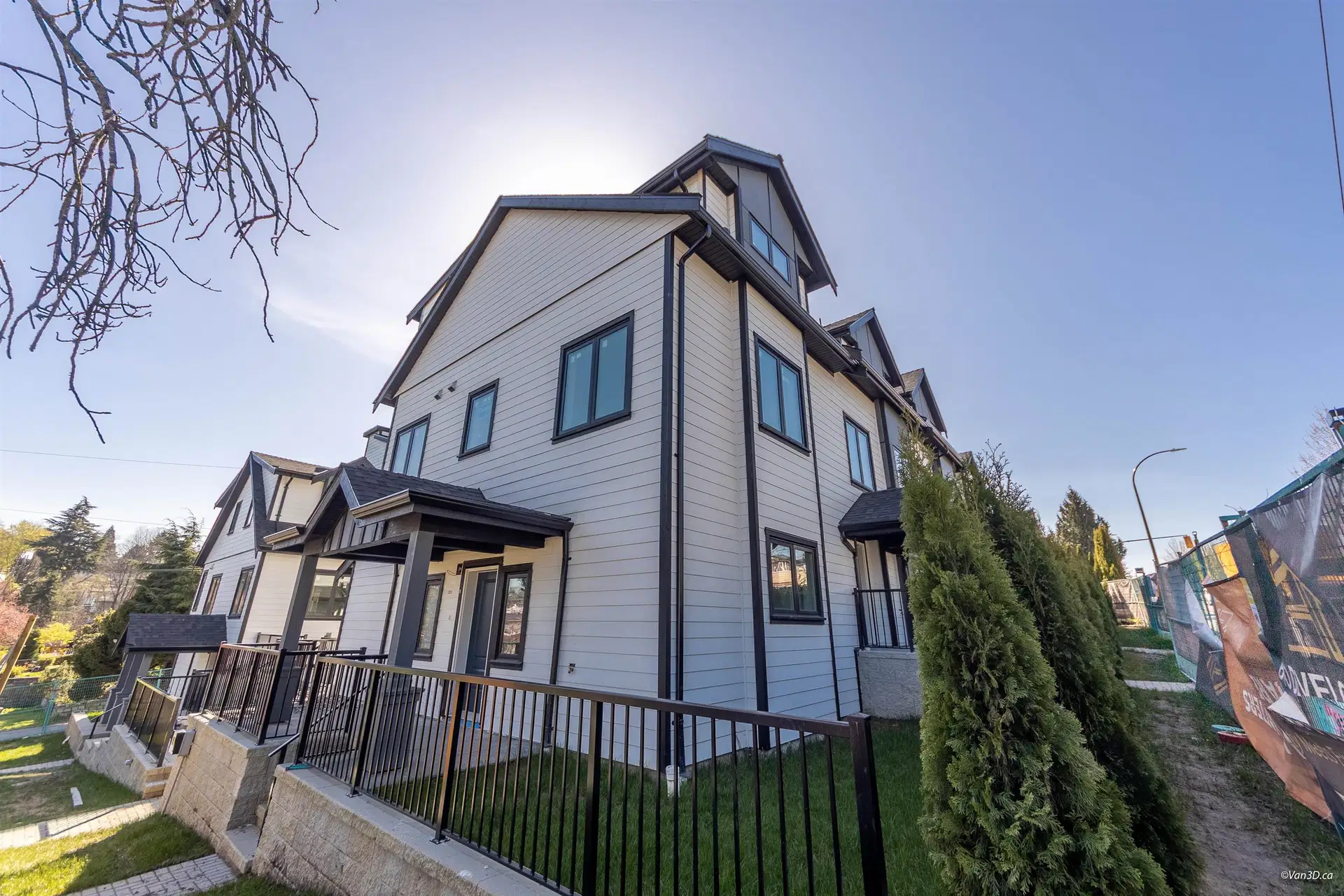 1402 18th Avenue