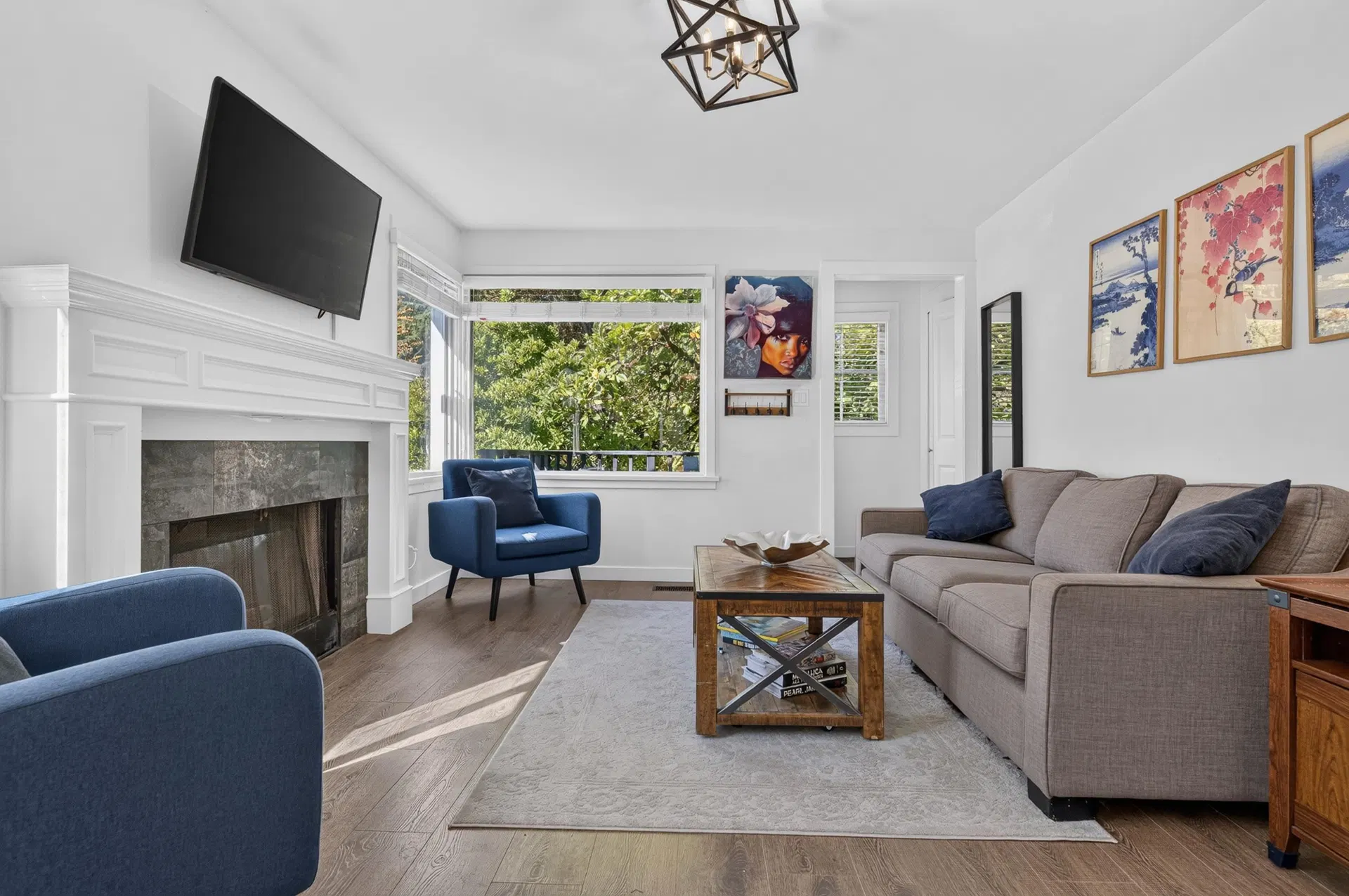 Photo 5 of 40 at 2218 E 11th Avenue