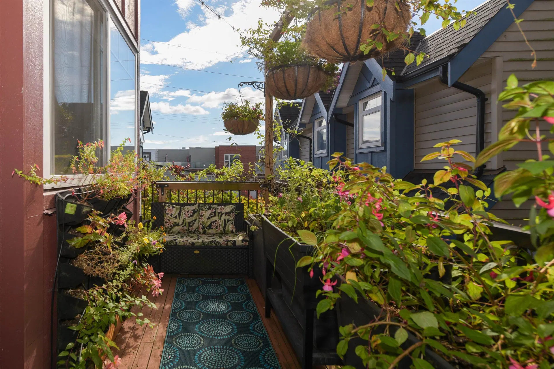 Photo 4 of 30 at #5 – 3838 Albert Street