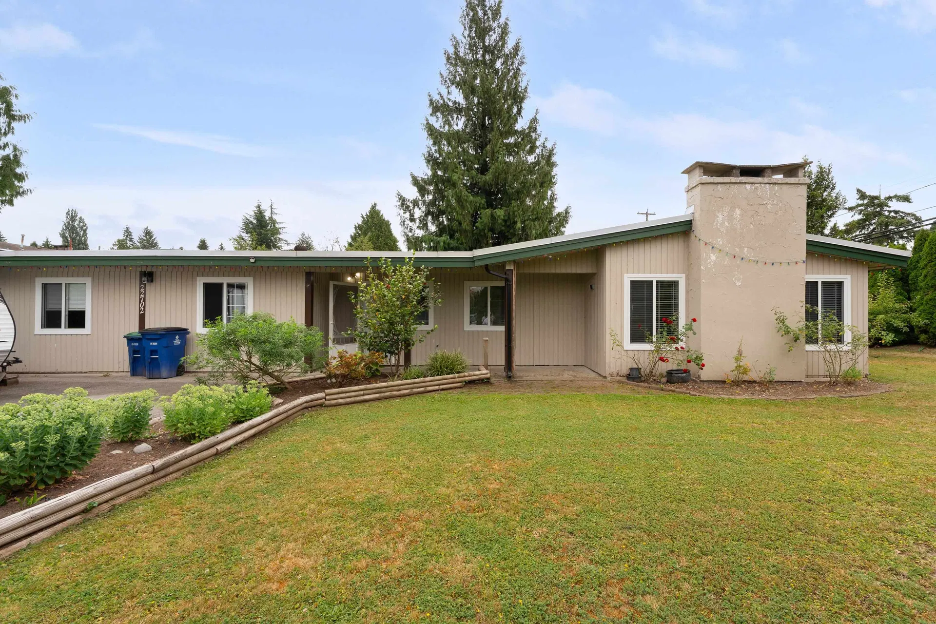 Photo 2 of 36 at 22702 123 Avenue