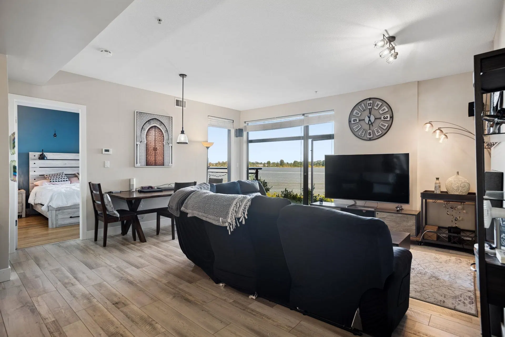 Photo 5 of 40 at #201 – 14300 Riverport Way