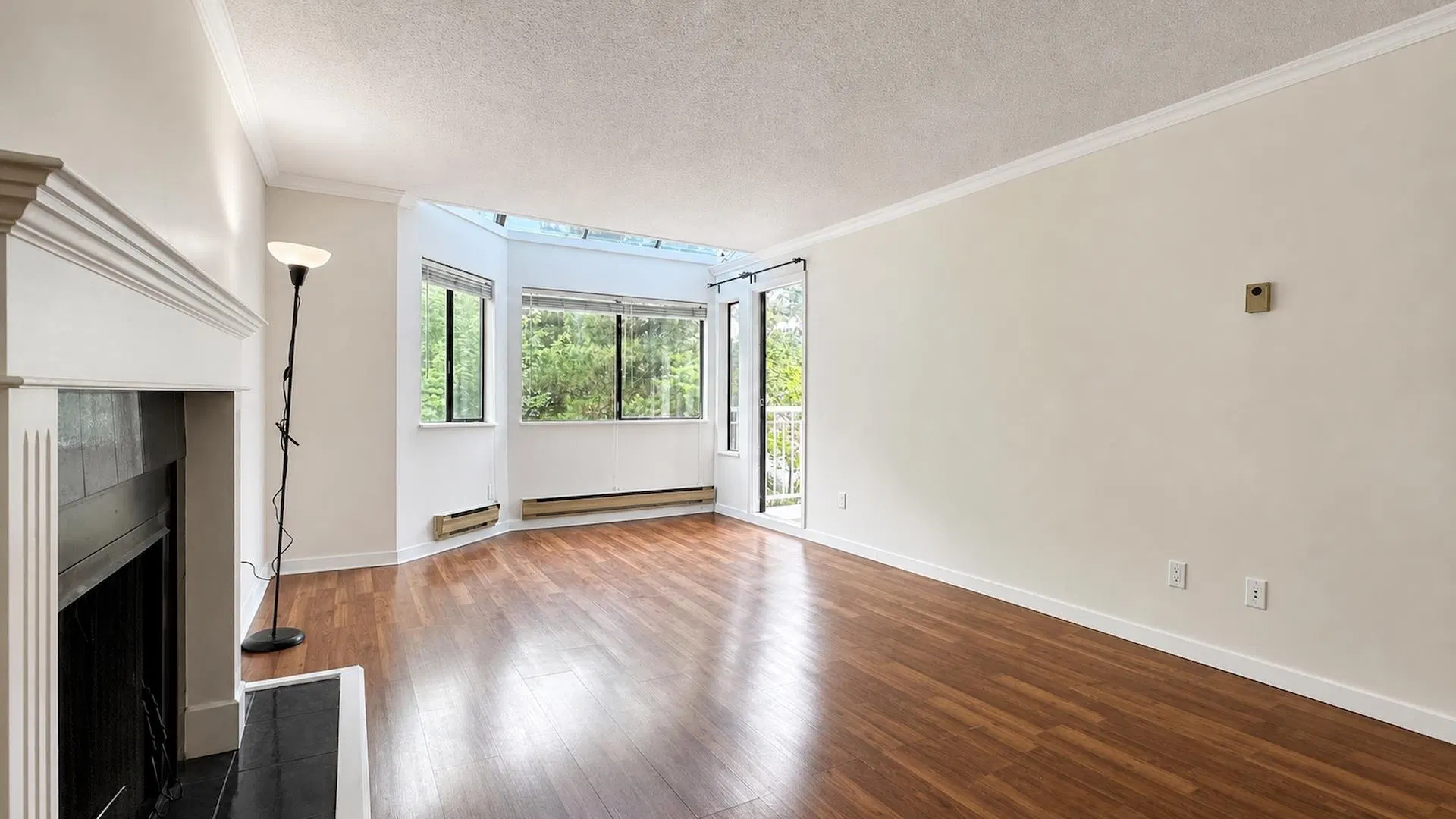 Photo 4 of 21 at #314 – 9584 Manchester Drive