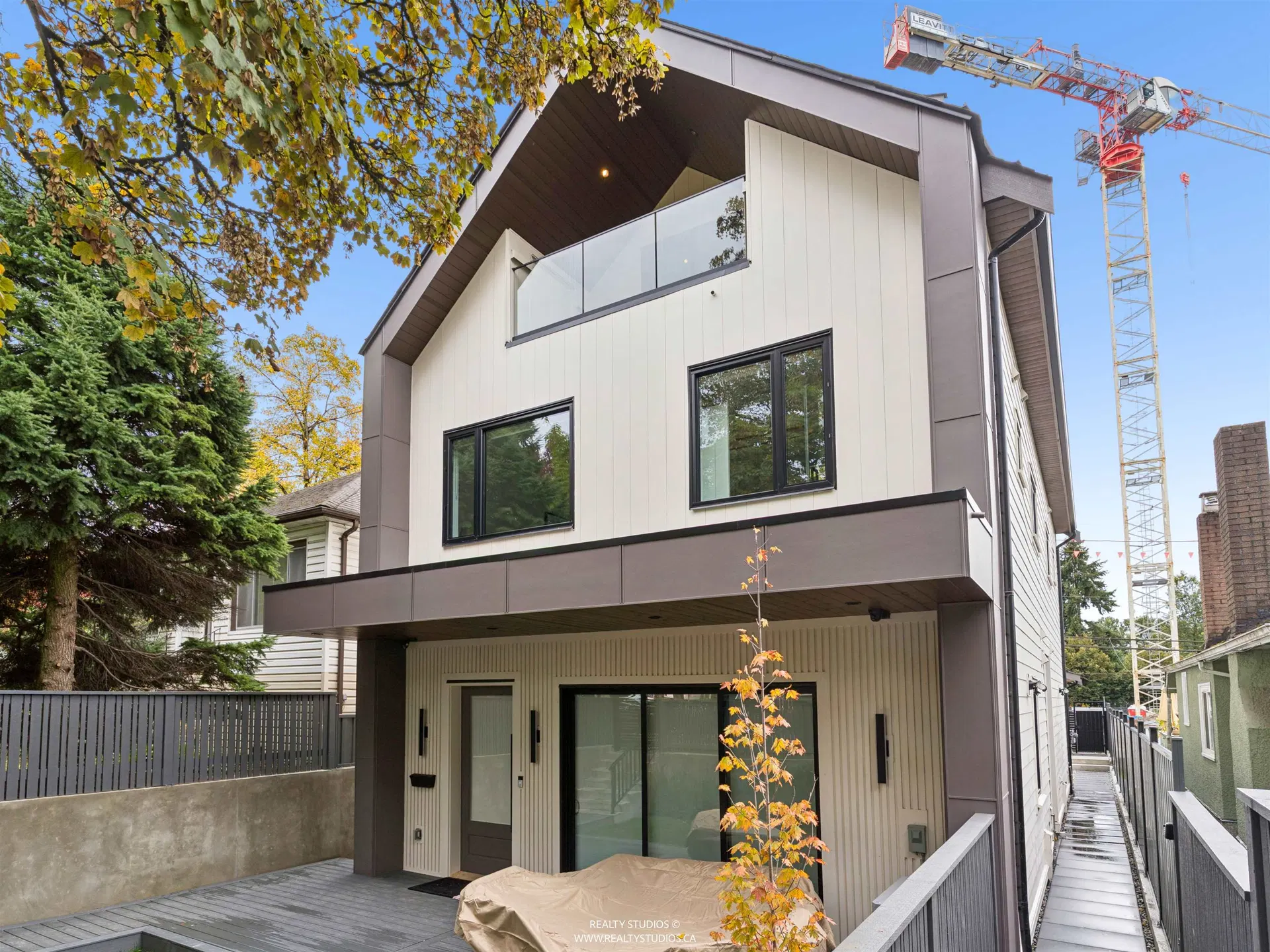 #1 – 1986 8th Avenue