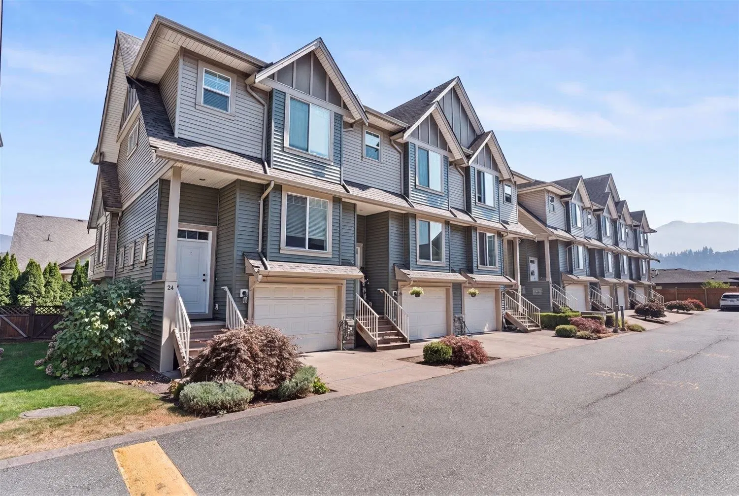 Photo 1 of 39 at #25 – 6498 Southdowne Place