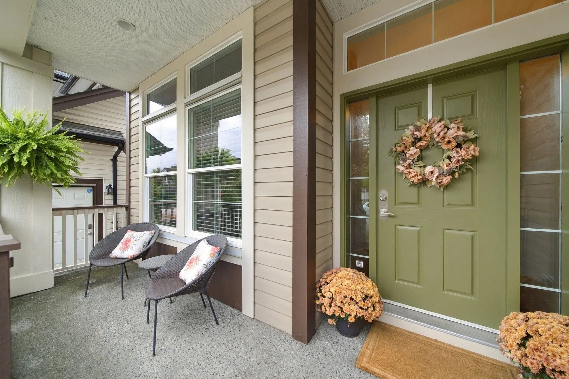 Photo 2 of 40 at 19556 Thorburn Way