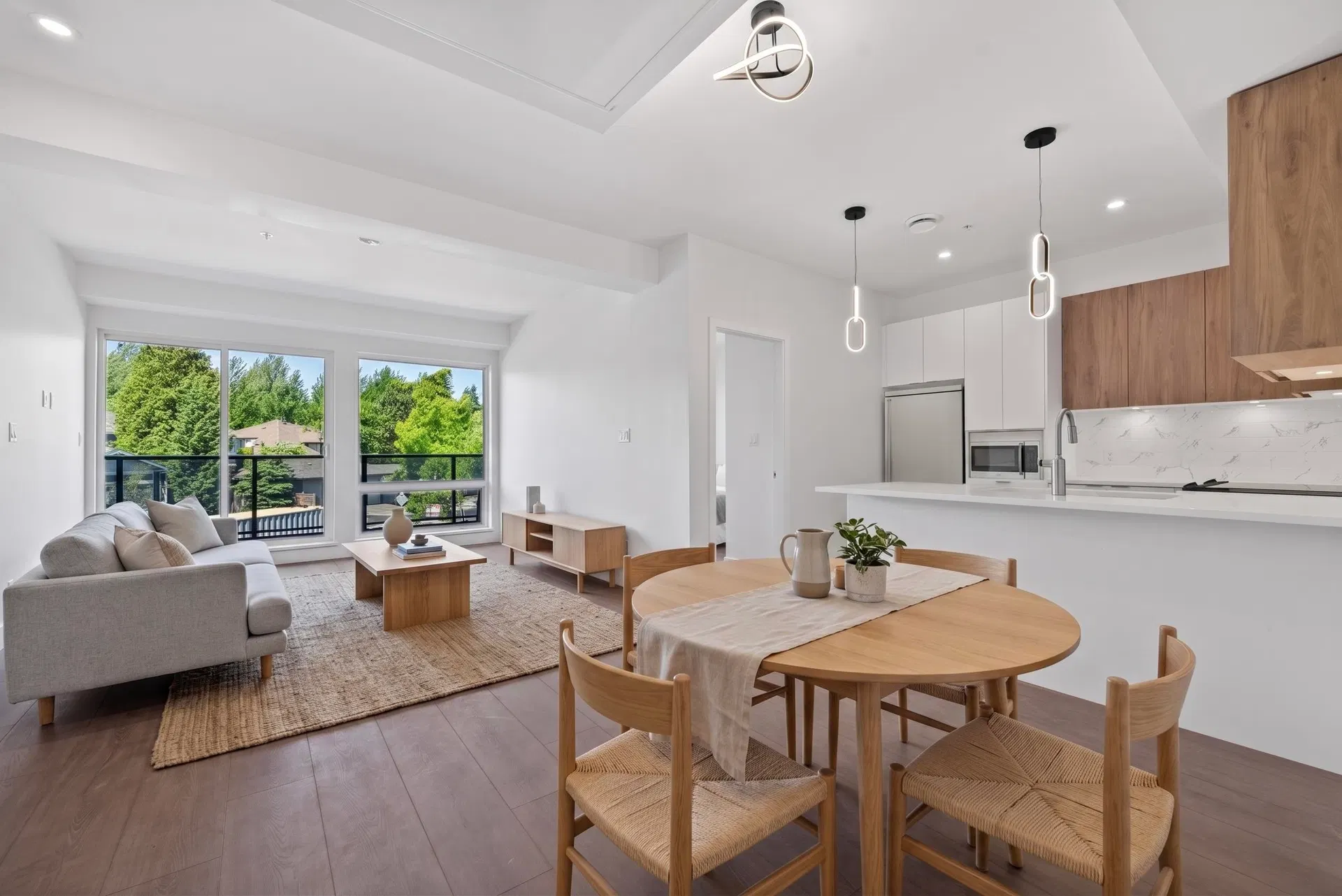 Photo 3 of 29 at #311 – 2233 156 Street