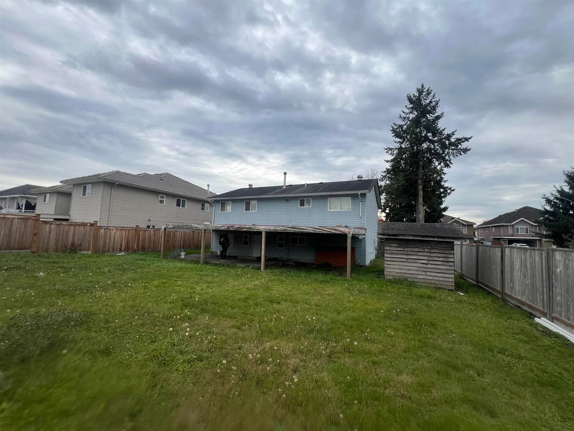 Photo 5 of 19 at 13421 87a Avenue