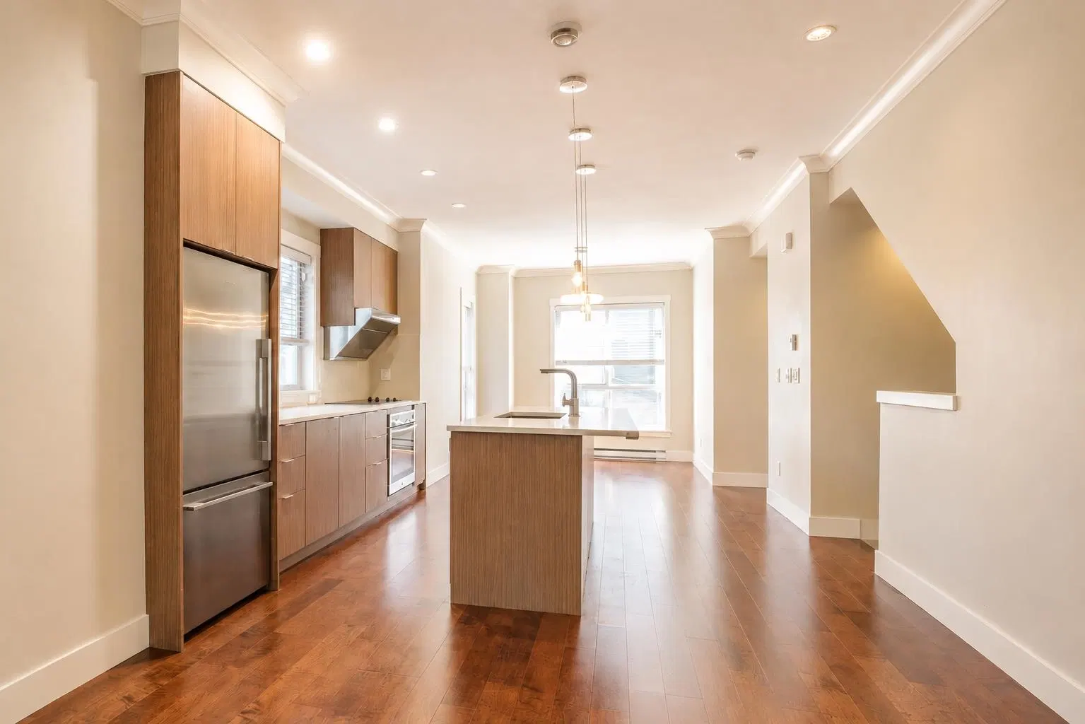 Photo 5 of 17 at #5 – 6333 Alder Street