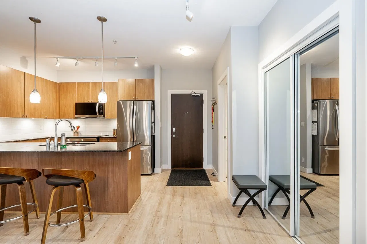 Photo 3 of 40 at #106 – 265 Ross Drive