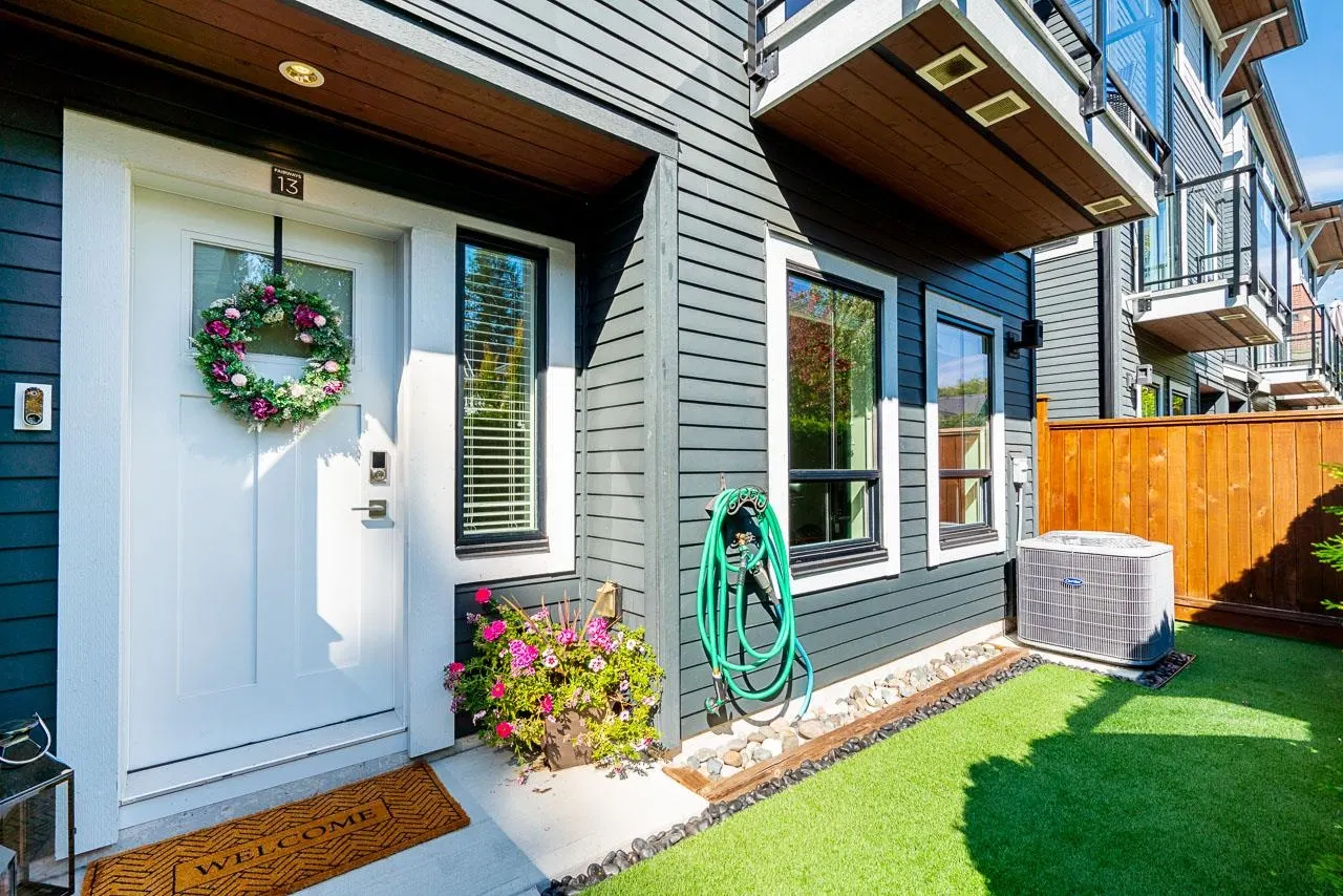 Photo 4 of 38 at #13 – 303 171 Street