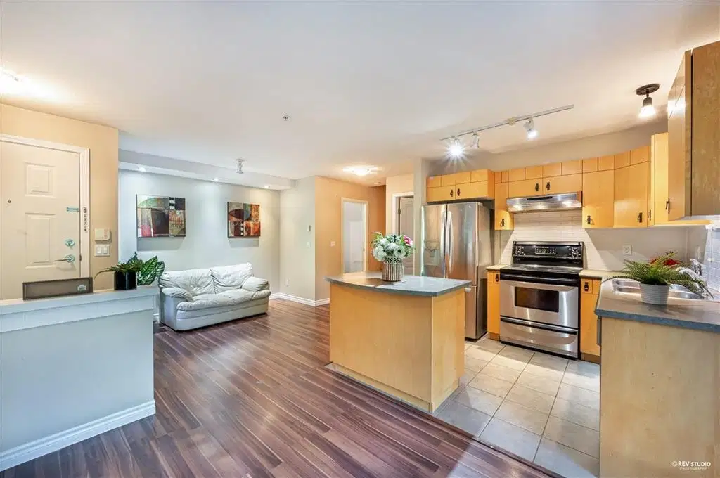 #17 – 7488 Southwynde Avenue