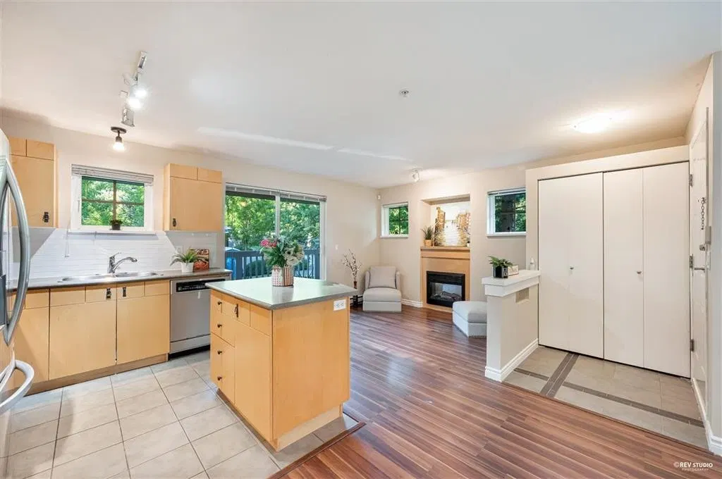 Photo 3 of 28 at #17 – 7488 Southwynde Avenue