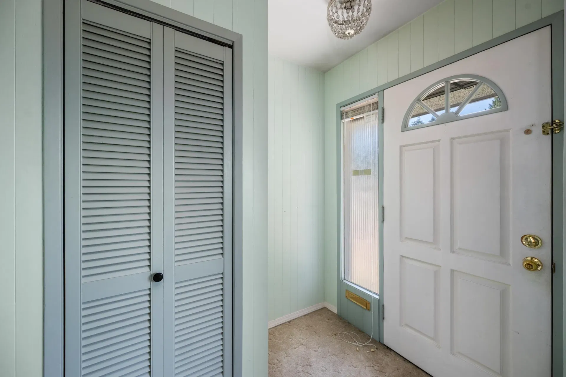 Photo 5 of 35 at 10836 128 Street