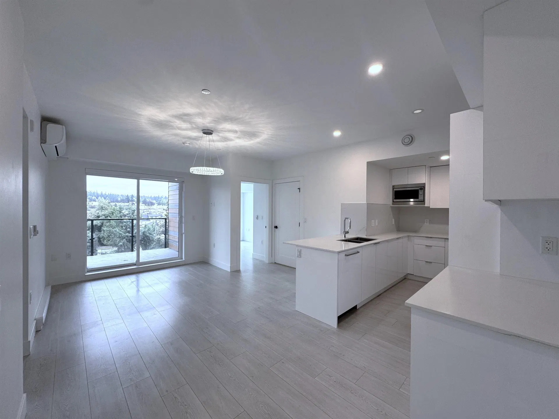 #602 – 5399 Joyce Street