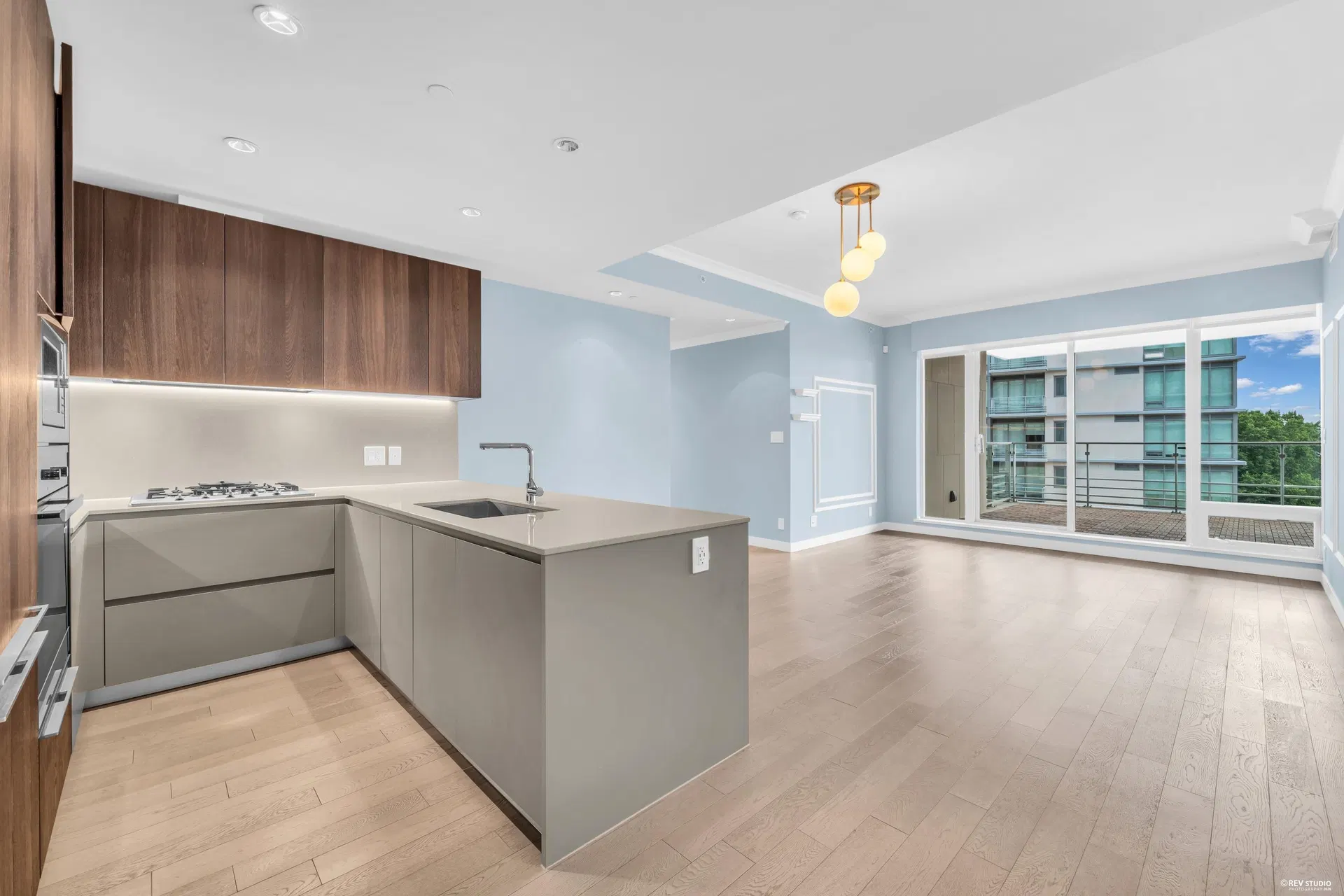Photo 2 of 36 at #709 – 6622 Pearson Way