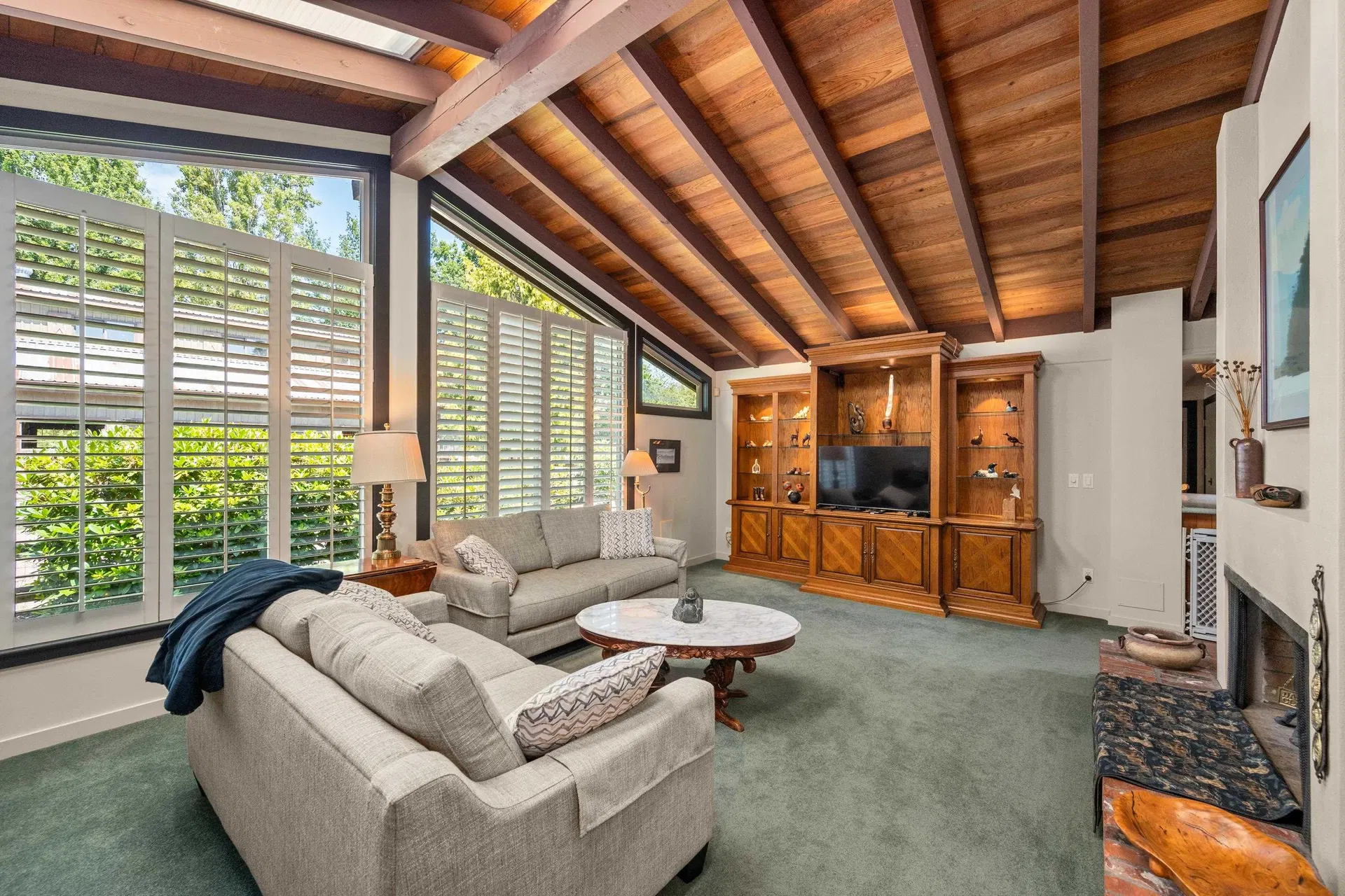 Photo 5 of 16 at 7026 Balaclava Street