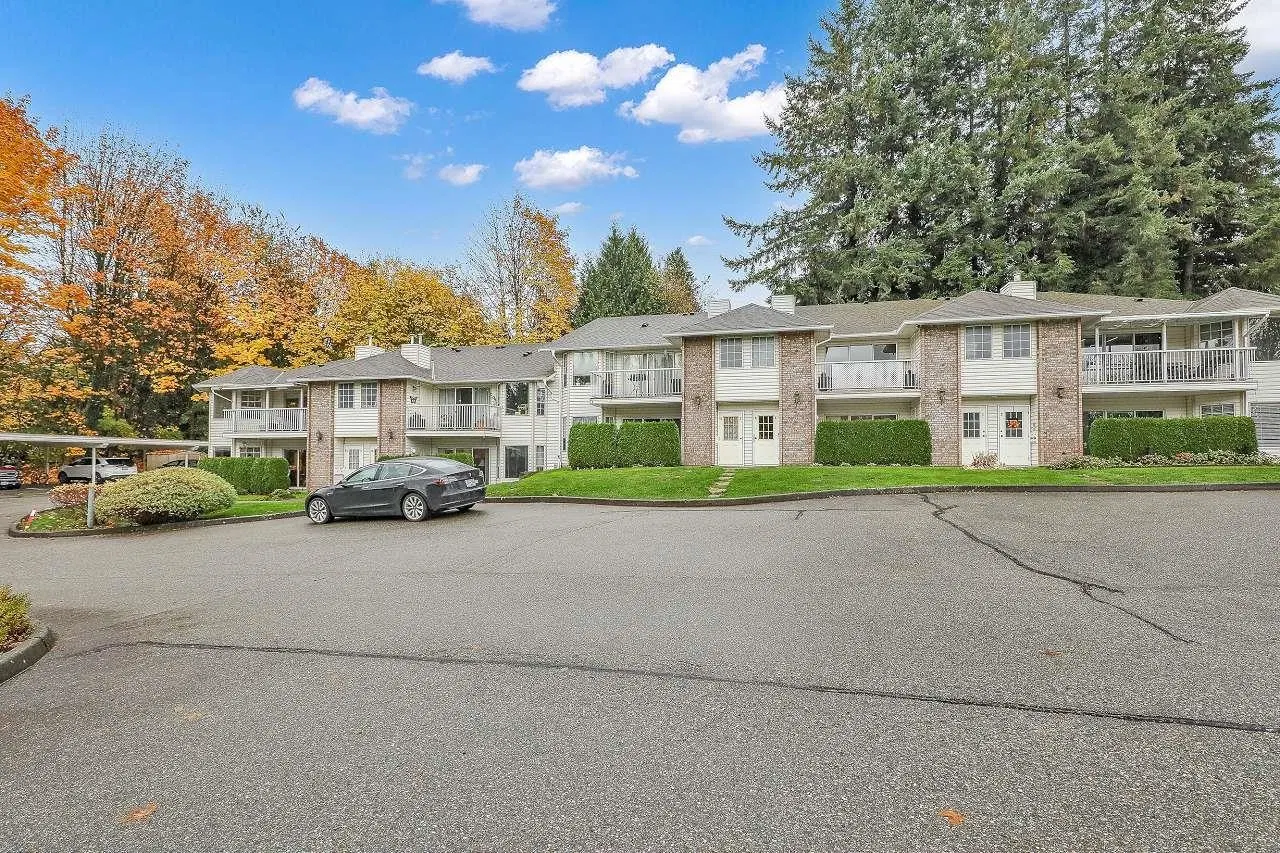 Photo 2 of 33 at #3 – 33123 George Ferguson Way