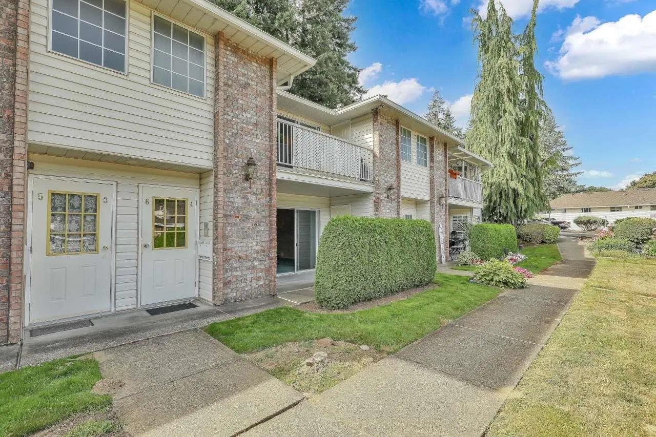 Photo 4 of 33 at #3 – 33123 George Ferguson Way