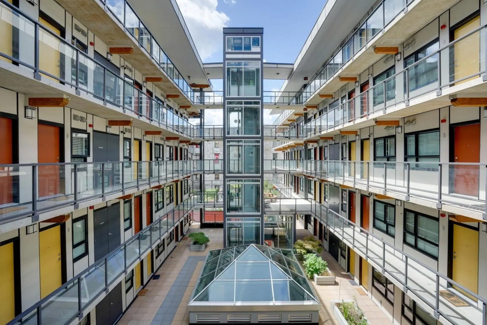 Photo 1 of 22 at #404 – 138 E Hastings Street