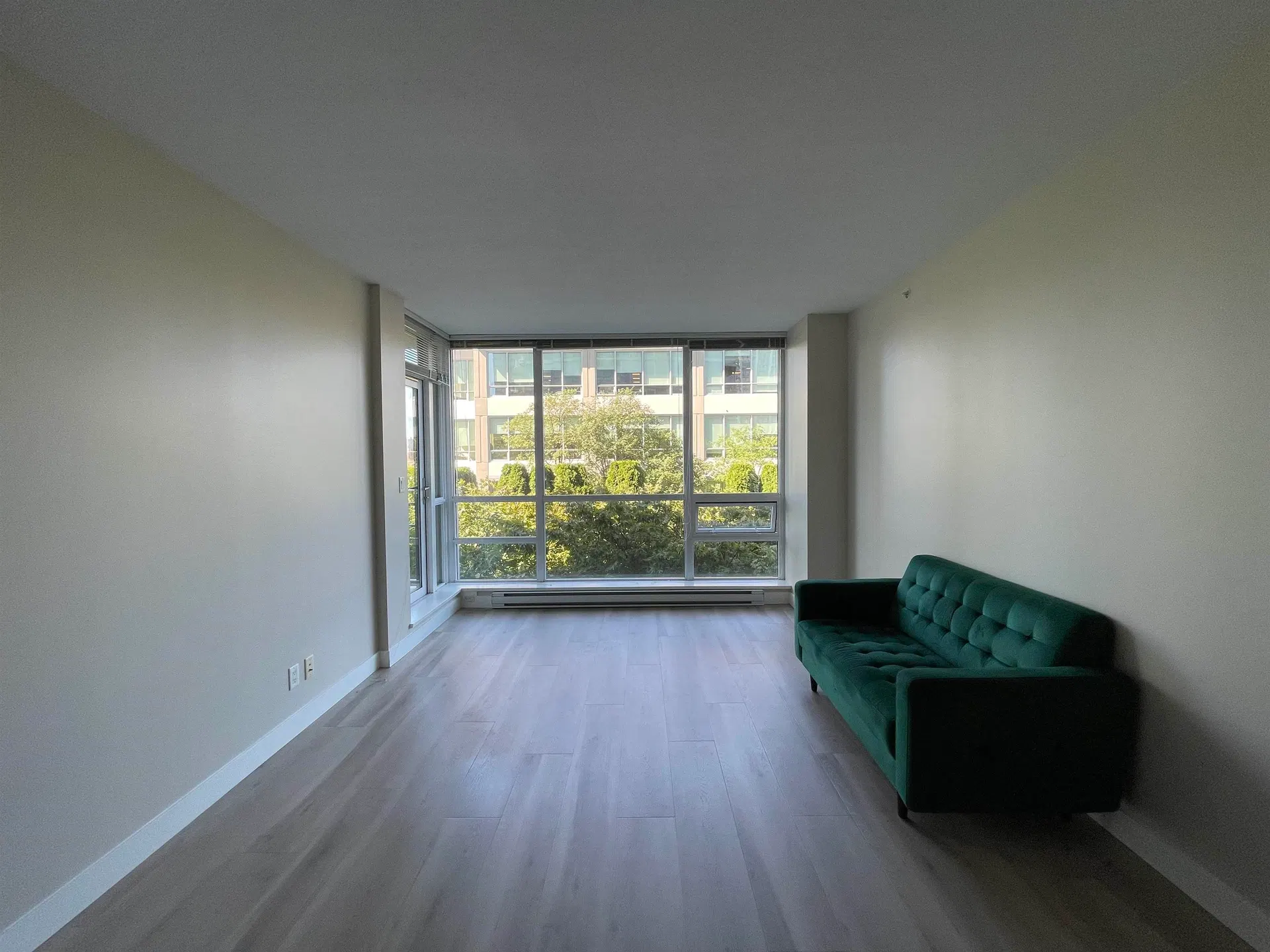 Photo 5 of 40 at #602 – 2968 Glen Drive
