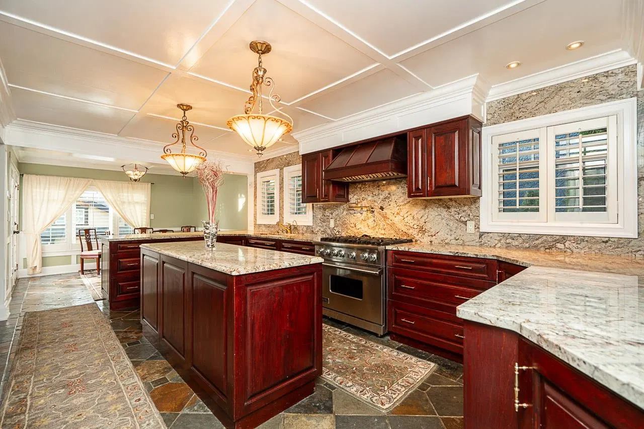 Photo 4 of 40 at 1562 W 62nd Avenue
