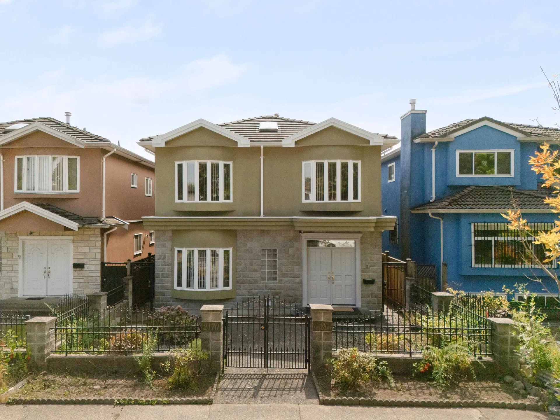 Photo 1 of 37 at 2170 E 28th Avenue