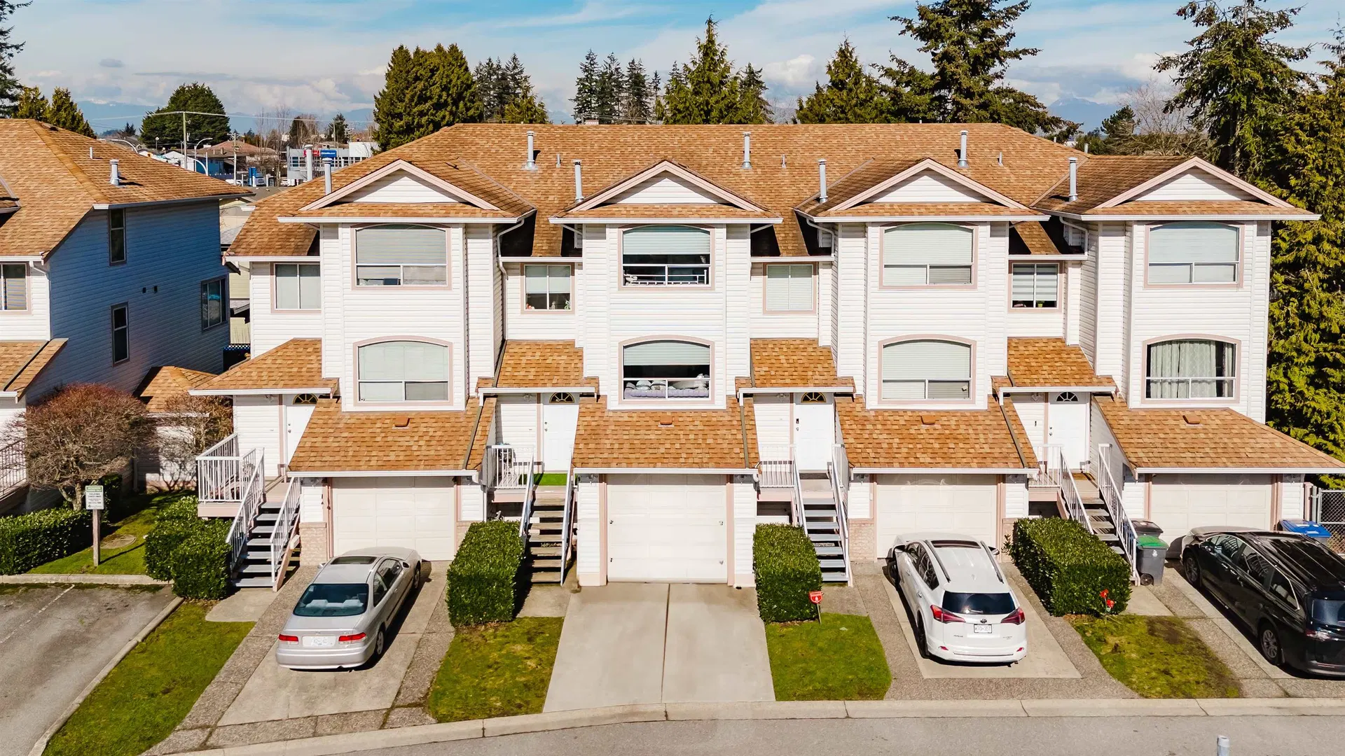 Photo 3 of 22 at #9 – 7140 132 Street