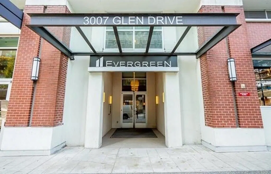 Photo 4 of 37 at #2806 – 3007 Glen Drive