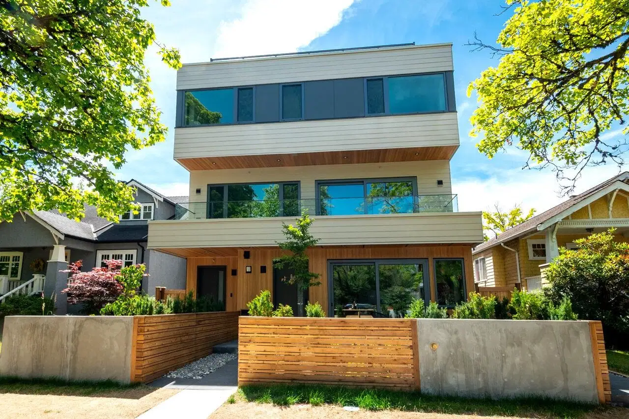 #1 – 3120 11th Avenue