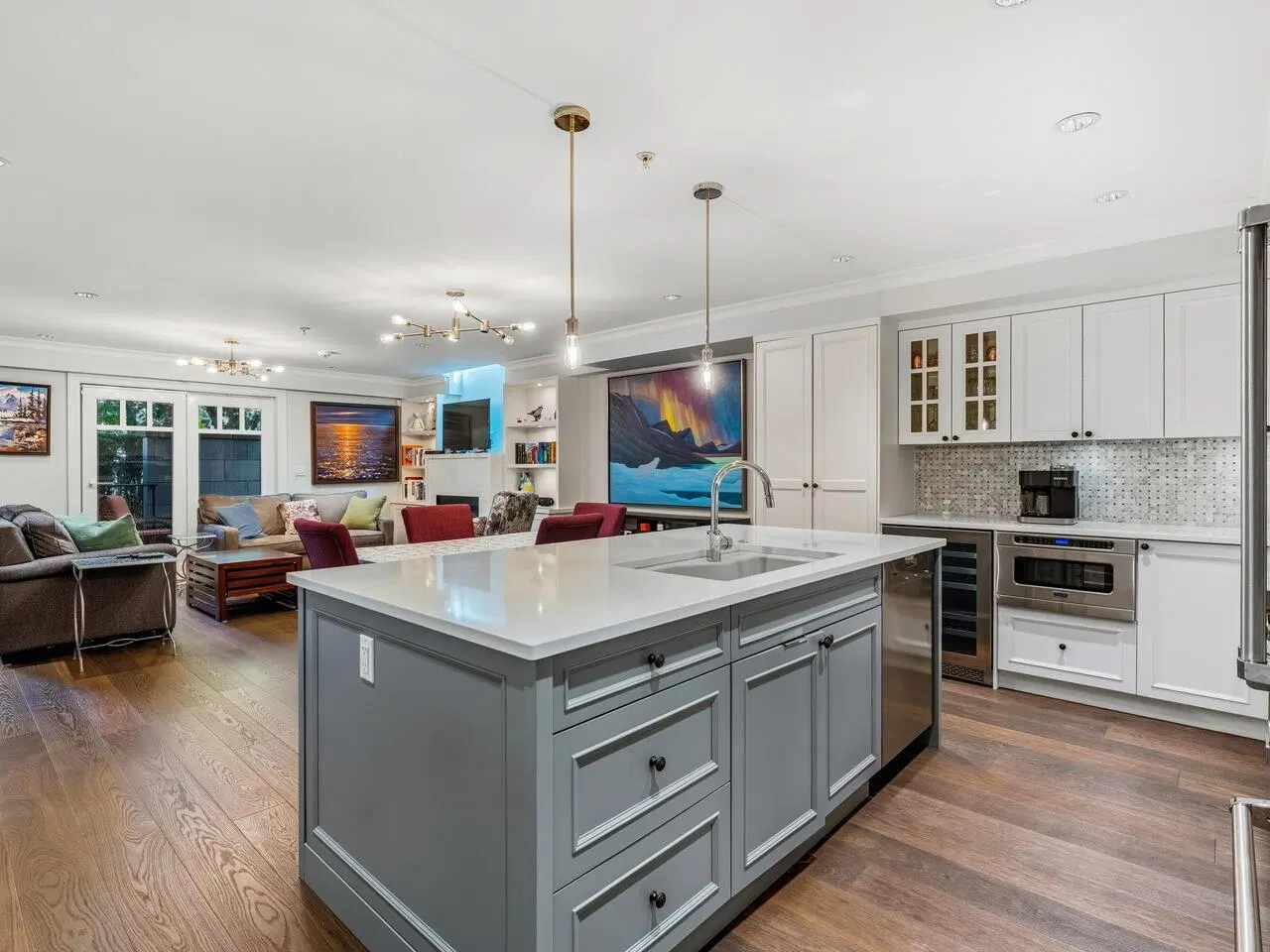 Photo 4 of 21 at #100 – 656 W 13th Avenue