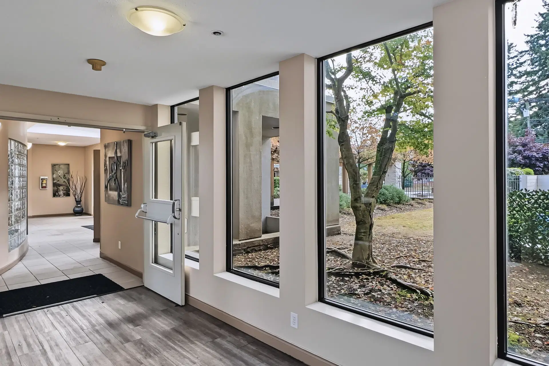 #403 – 32075 George Ferguson Way