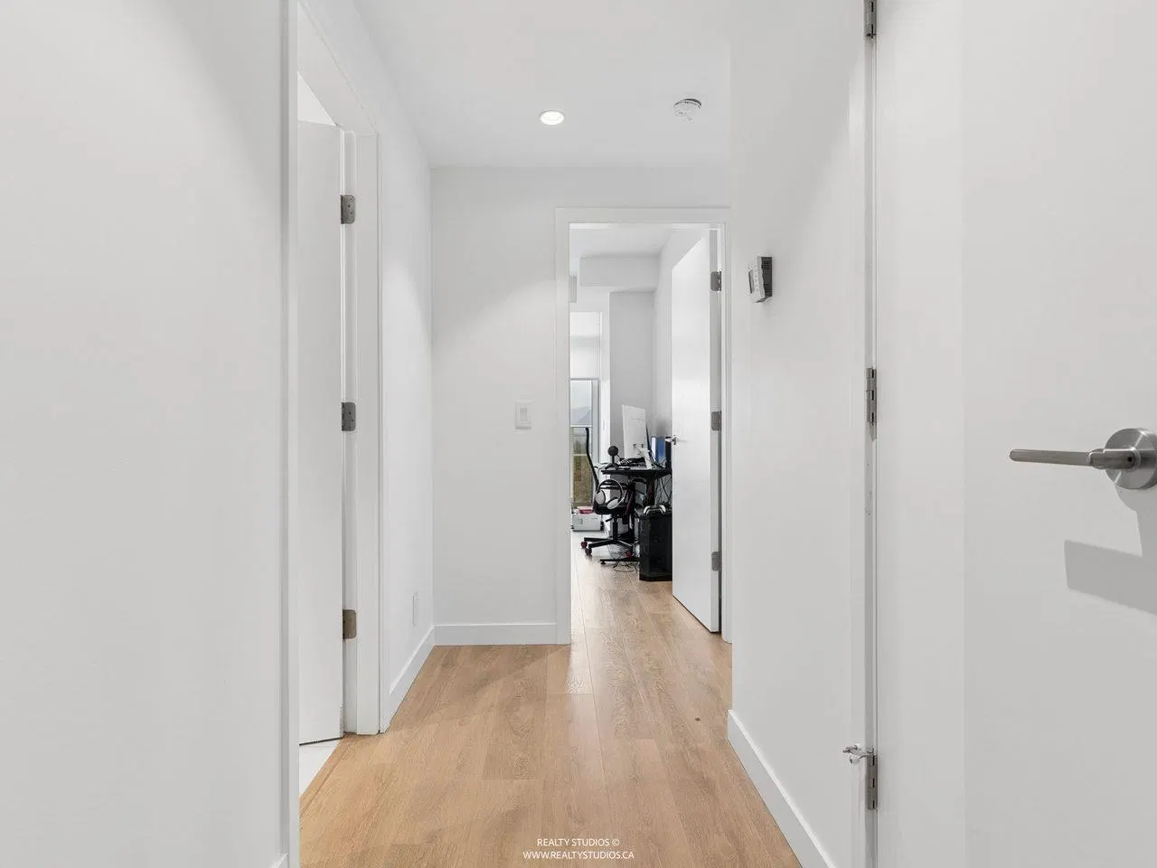 Photo 2 of 36 at #2406 – 505 Nelson Street