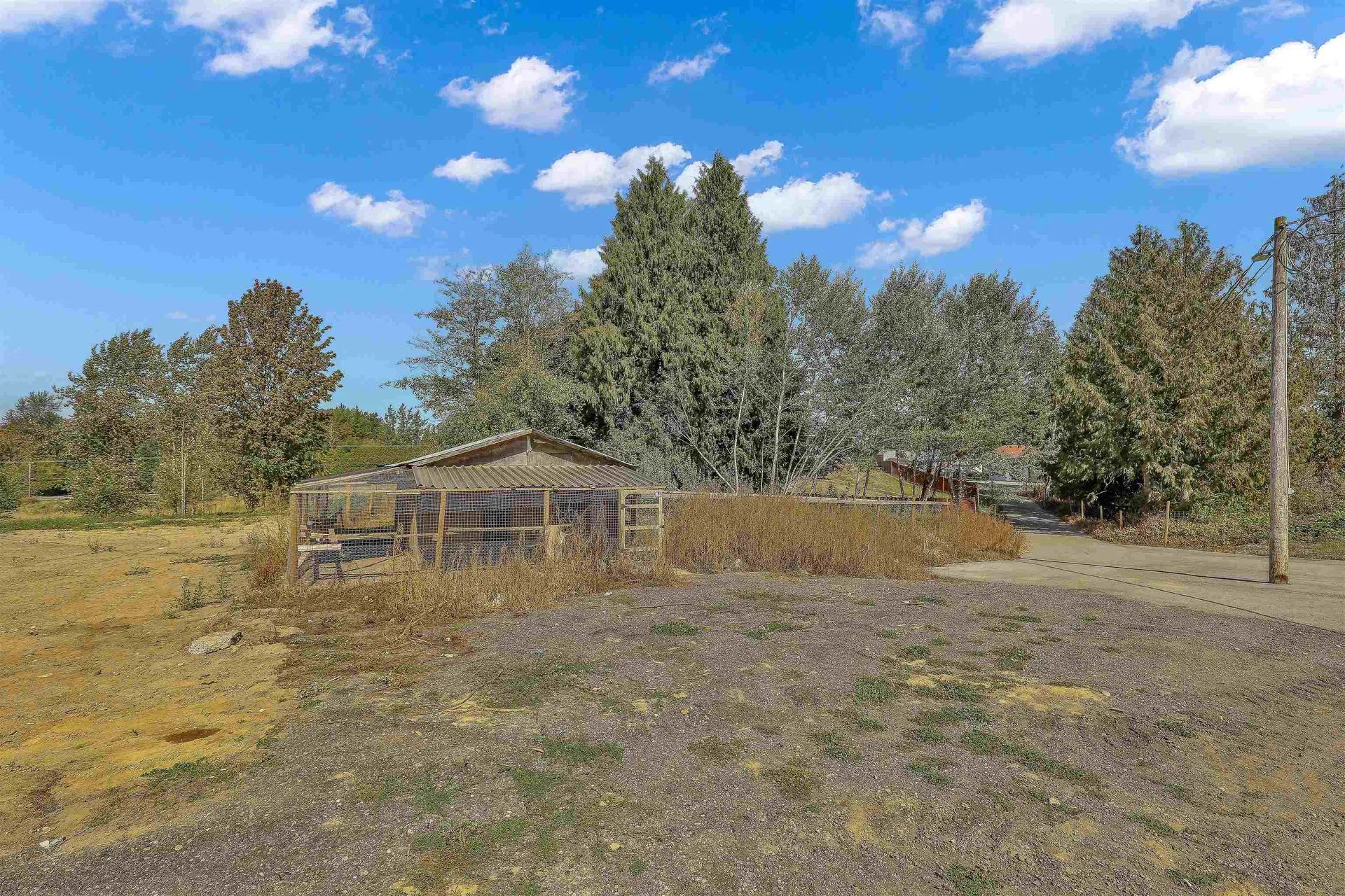 Photo 3 of 40 at 23504 16 Avenue