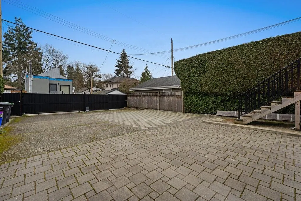 Photo 3 of 14 at 3264 W 38th Avenue