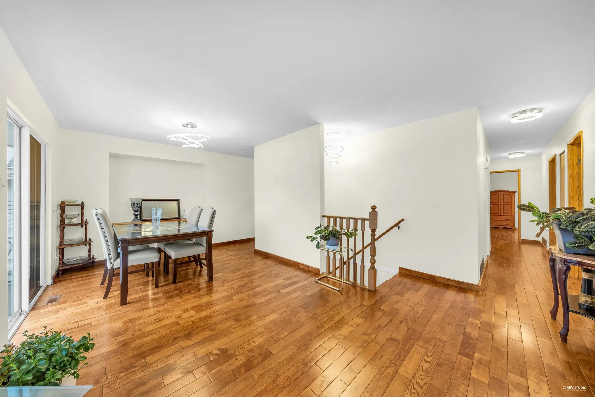 Photo 4 of 18 at 1382 Sutherland Avenue